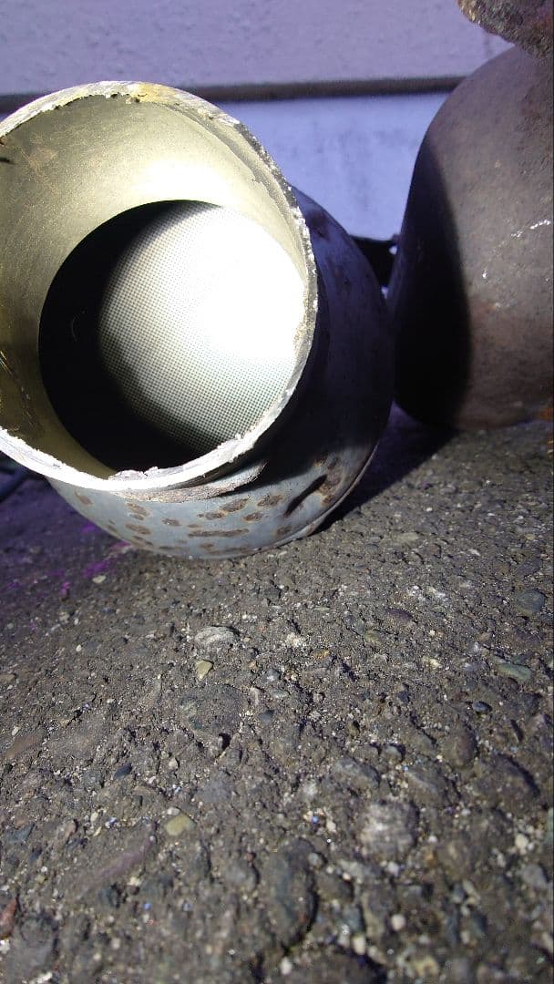 トヨタ系その他メーカー 触媒コンバーター カット品 素材用