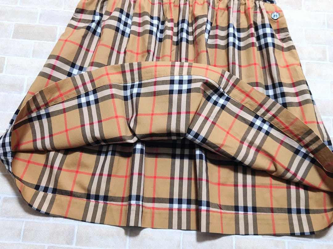 美品　バーバリー　BURBERRY　ノバチェック　ジャンパースカート　4Y　8Y
