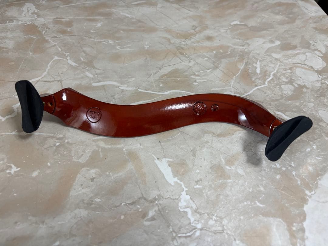 マッハワン　ヴィオラ肩当て