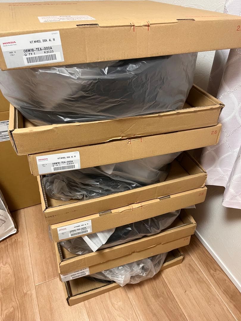 FL1 シビック アルミホイール　18インチ 8J 50　114.3　新車外し