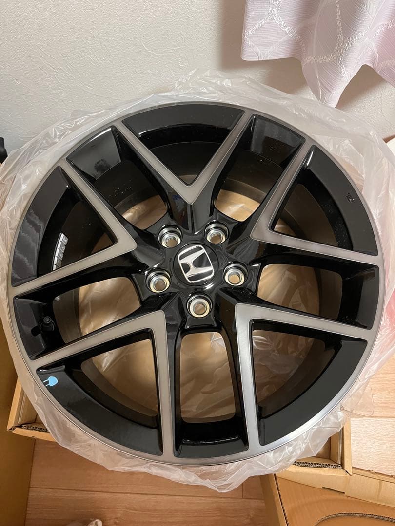 FL1 シビック アルミホイール　18インチ 8J 50　114.3　新車外し