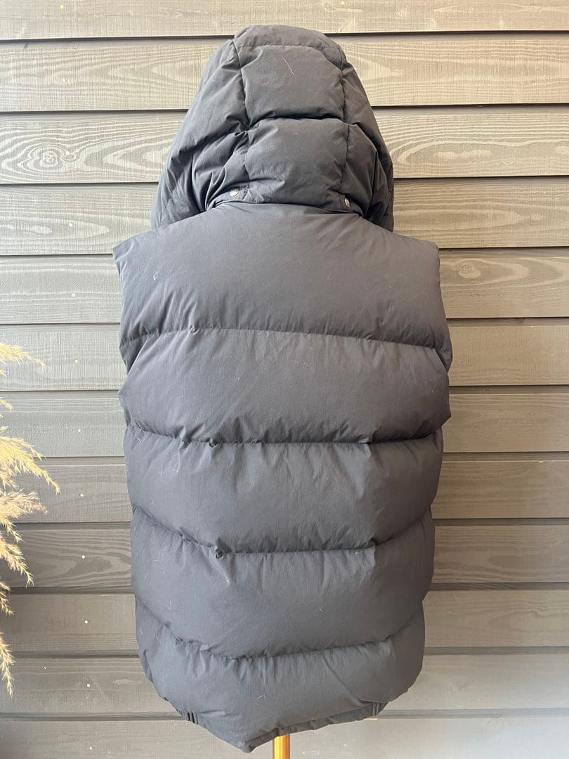 THE NORTH FACE フード付きダウンベスト ブラック