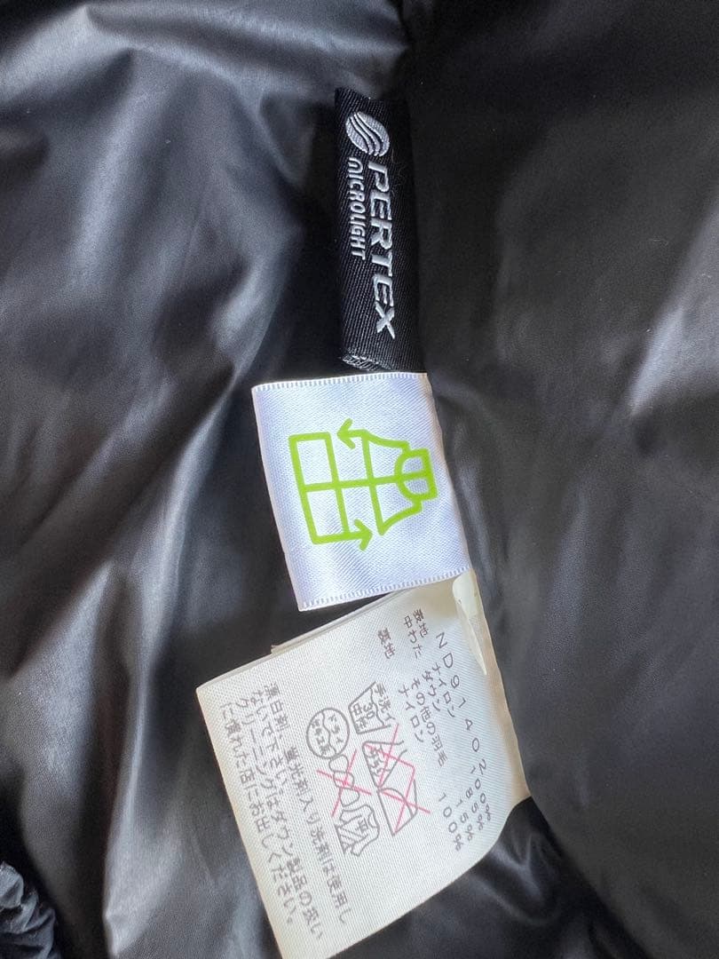 THE NORTH FACE フード付きダウンベスト ブラック