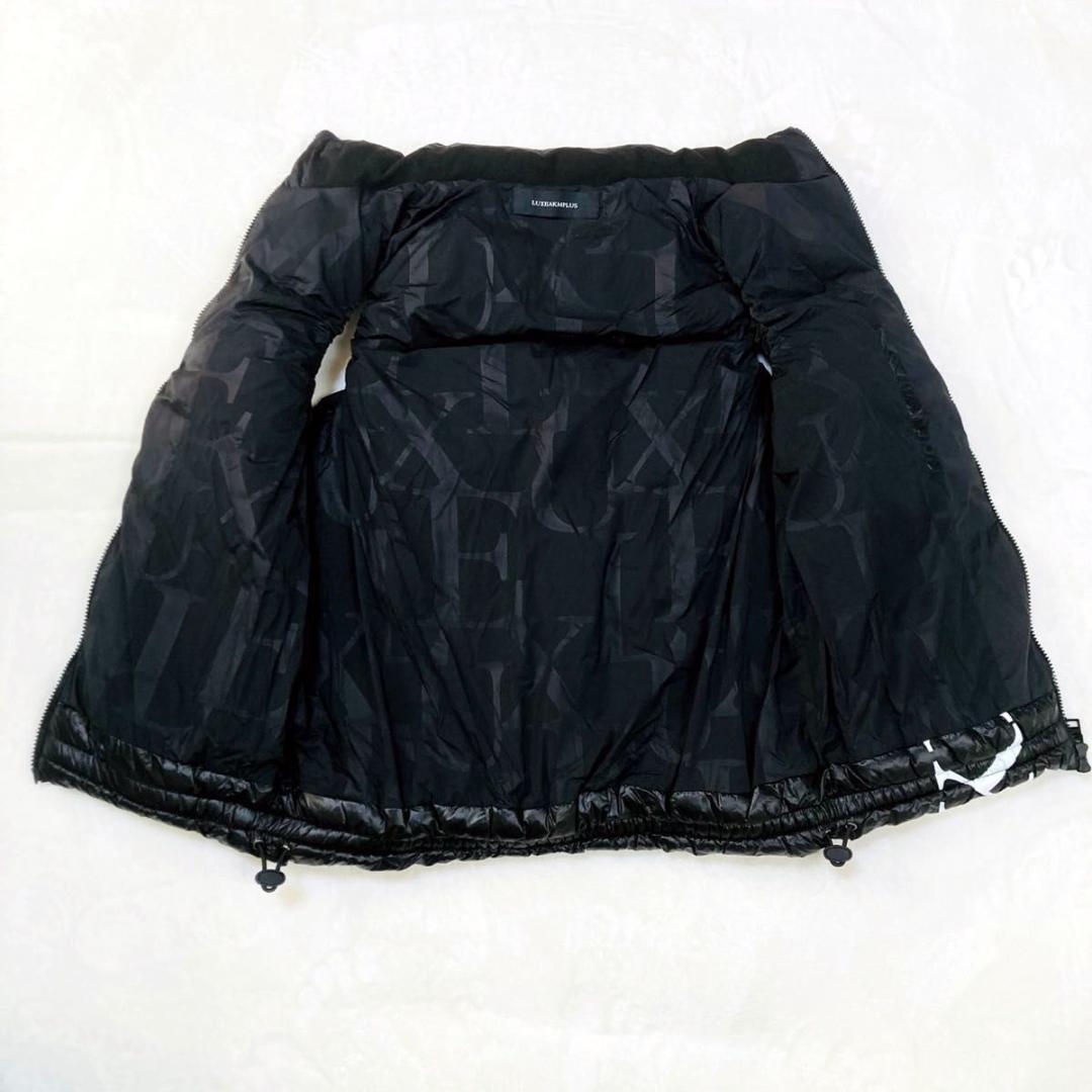 LUXE AKM PLUS リュクス エイケイエム プラス ロゴ ダウンベスト