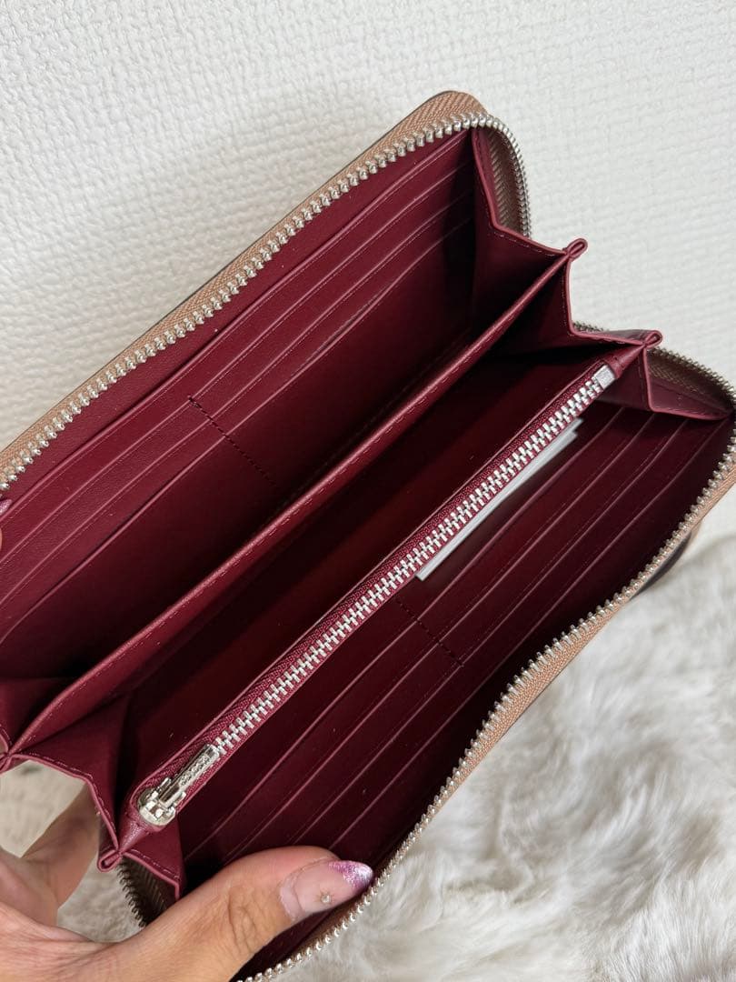 新品　コーチ長財布
