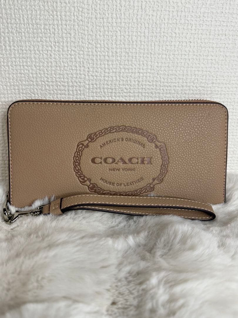 新品　コーチ長財布