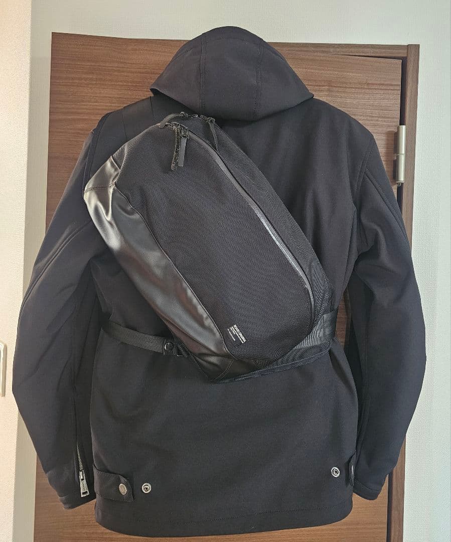 ロアーズオリジナル　BODY BAG（ボディバッグ）