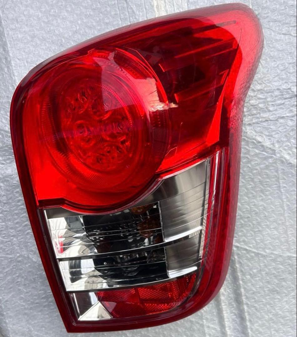 送込 140系カローラフィールダー後期 LEDテールランプ 右