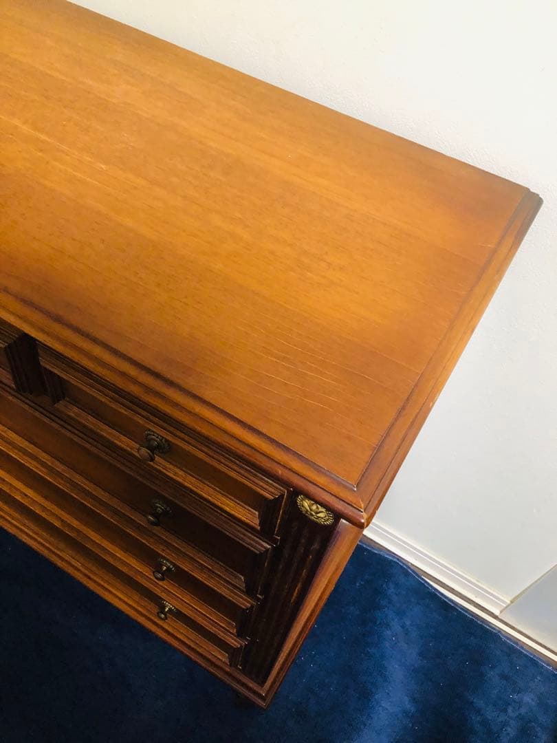 来た！アンティーク　西洋家具　キャビネット　クラシックスタイル木製タンス