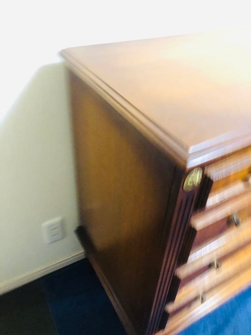 来た！アンティーク　西洋家具　キャビネット　クラシックスタイル木製タンス