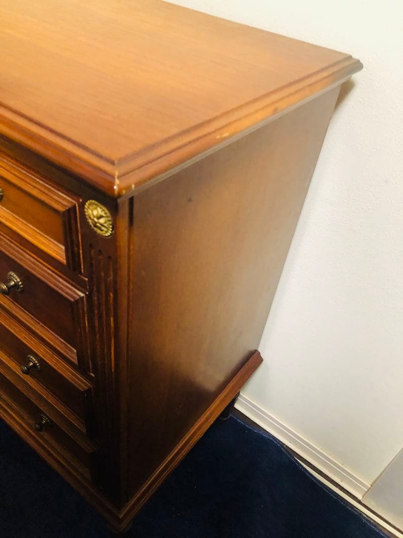 来た！アンティーク　西洋家具　キャビネット　クラシックスタイル木製タンス