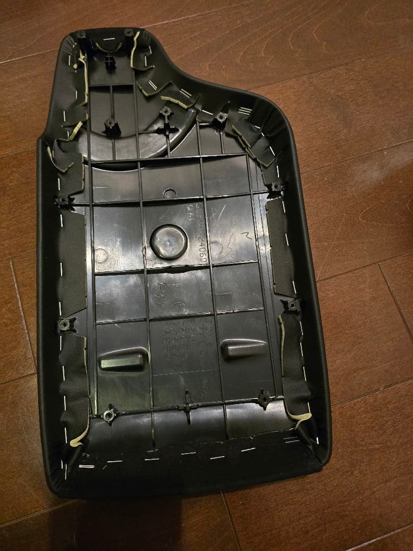 レクサスRC F 前期　センターコンソールアームレスト