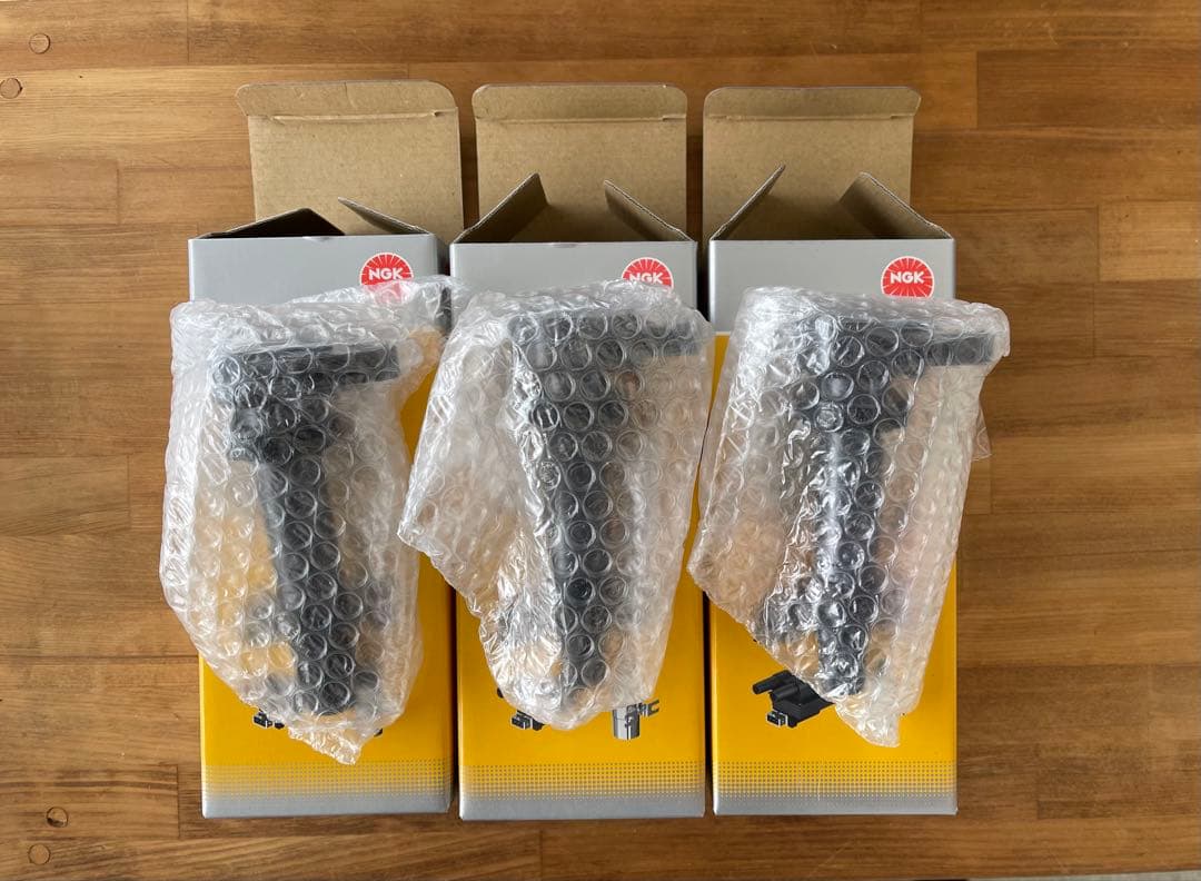 しぃ君様 NGK イグニッションコイル U5158 新品未使用品　３個セット