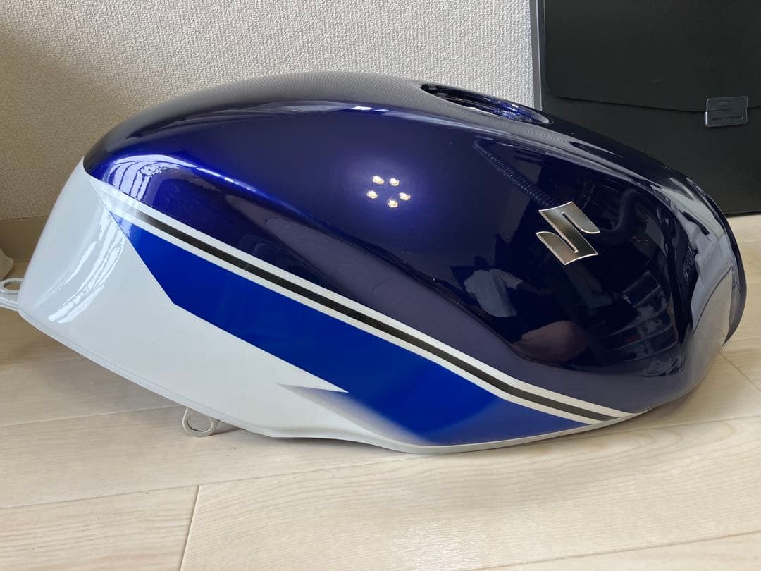 gsx250fx 純正タンク　凹みなし
