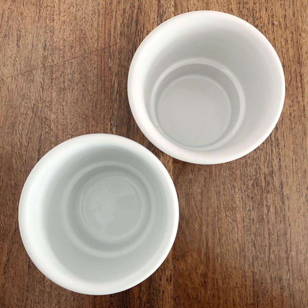 CO.さまおまとめ 【古い石鹸と重曹の容器と蓋付き薬瓶2つ】