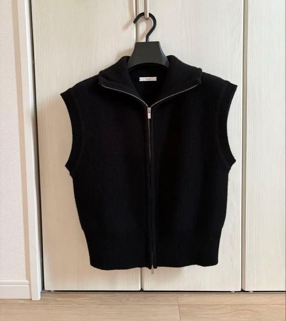 美品　YONFA ウールカシミヤジップベスト (black)