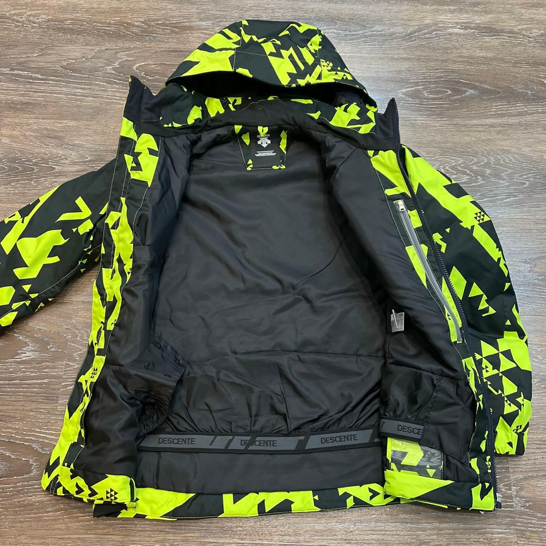 デサント　M美品　スキーウェア　メンズ　男性 セットアップ　上下