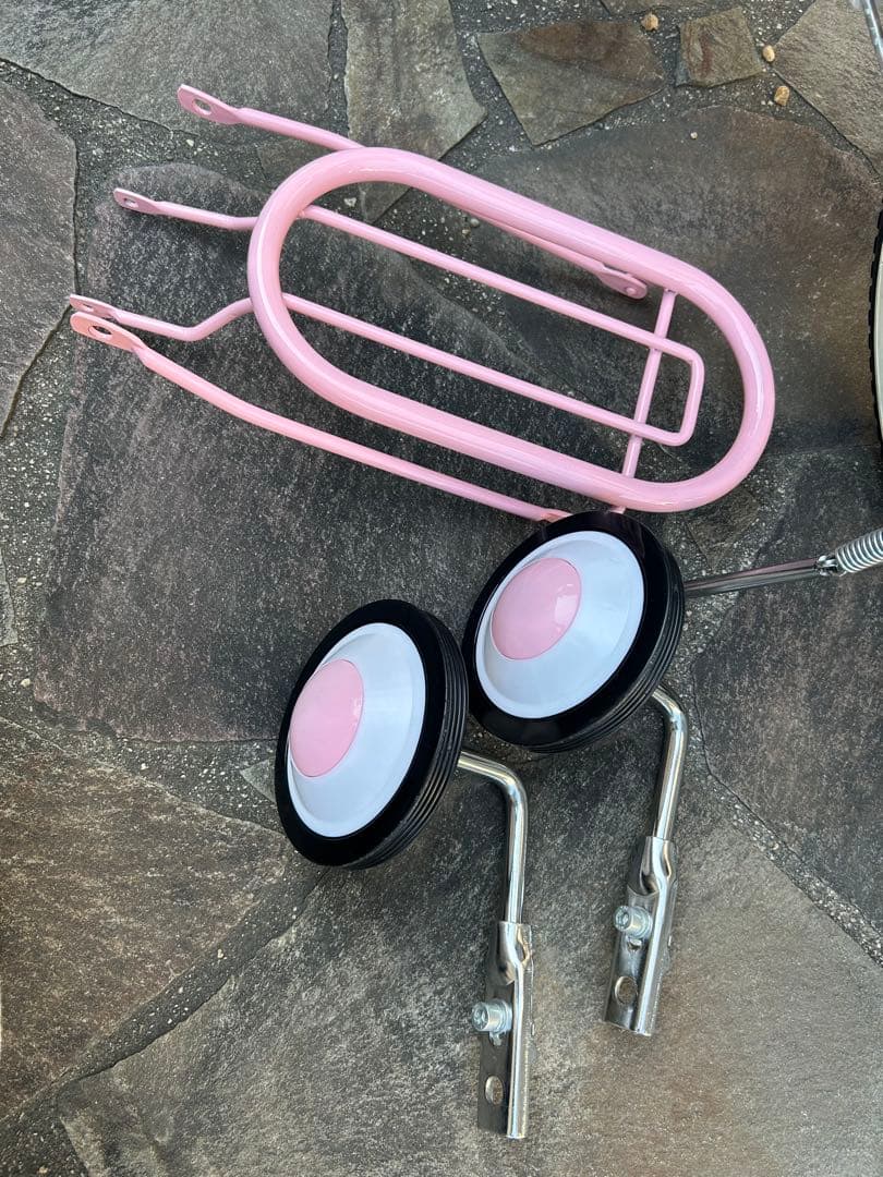 自転車　子供　18インチ　補助輪あり　ヘルメット付き