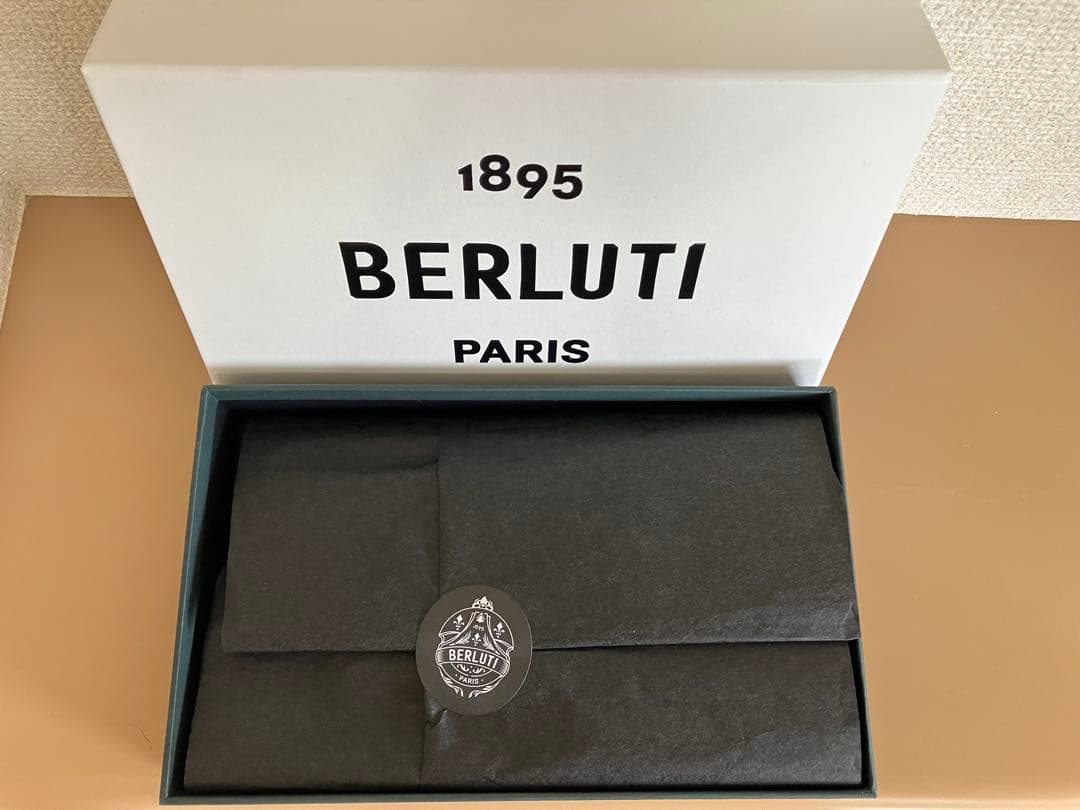 ベルルッティ　ソックス　ハンカチーフ