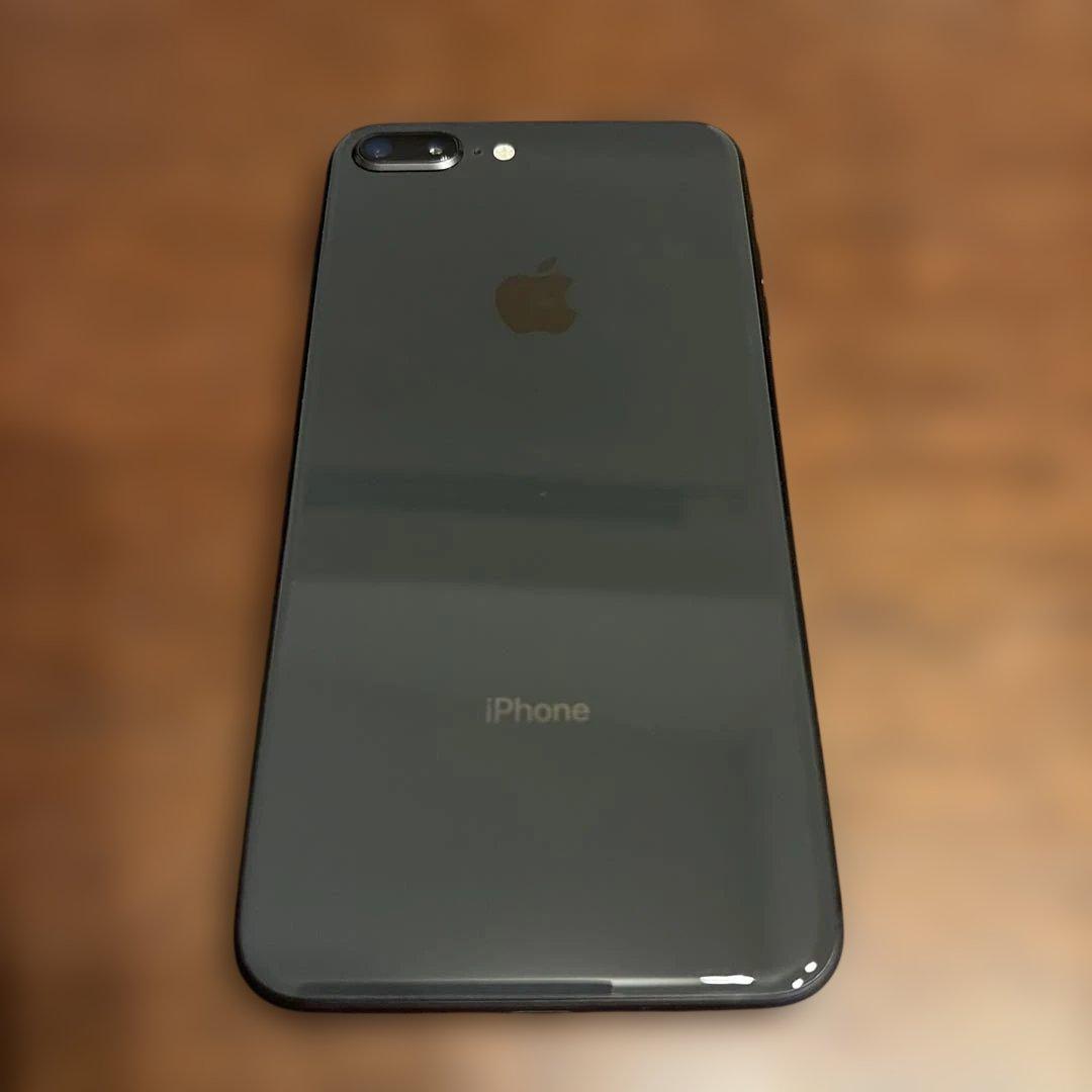iPhone8Plus 64GB スペースグレー 本体 au回線