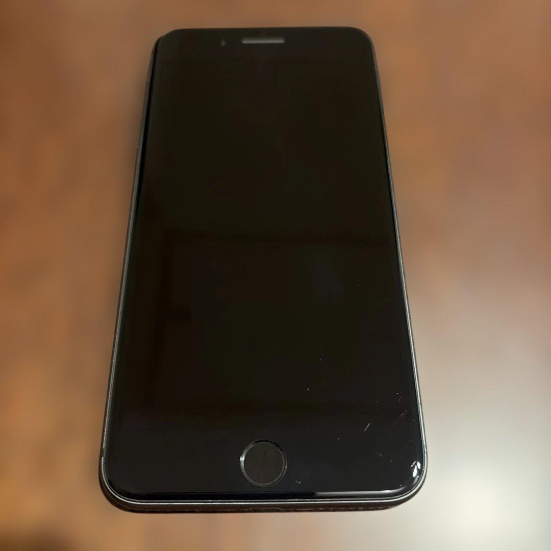 iPhone8Plus 64GB スペースグレー 本体 au回線