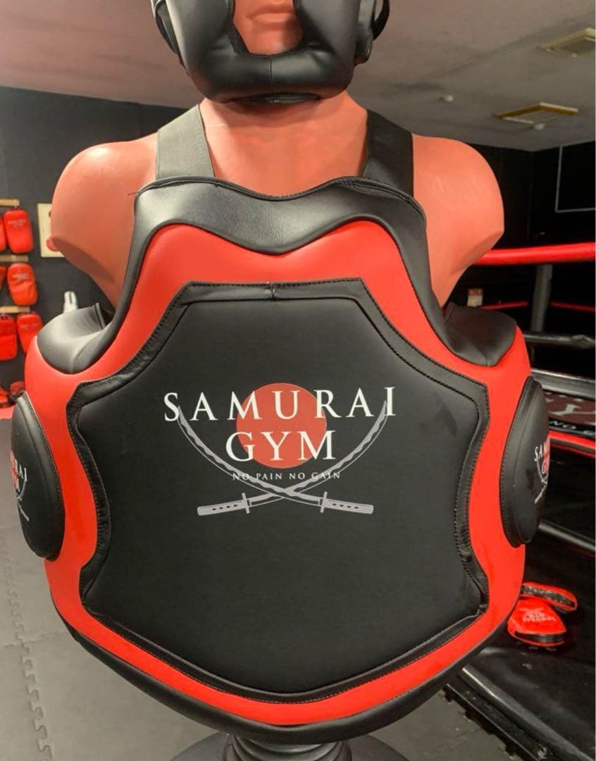 y*a様 ボディプロテクター 赤黒SAMURAIGYM