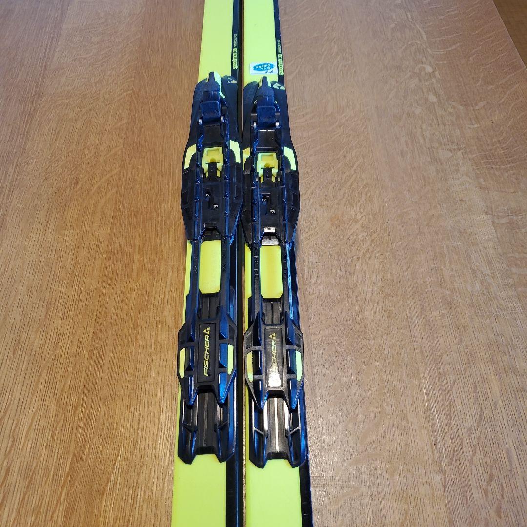 ラオッつ。スキー板　FISCHER 　202㎝。