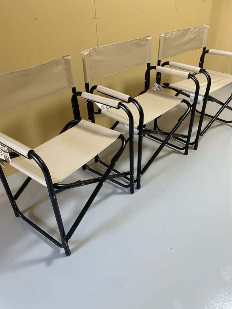 ディレクターチェア　キャンプ椅子　軽量　持運簡単　３脚　新品未使用