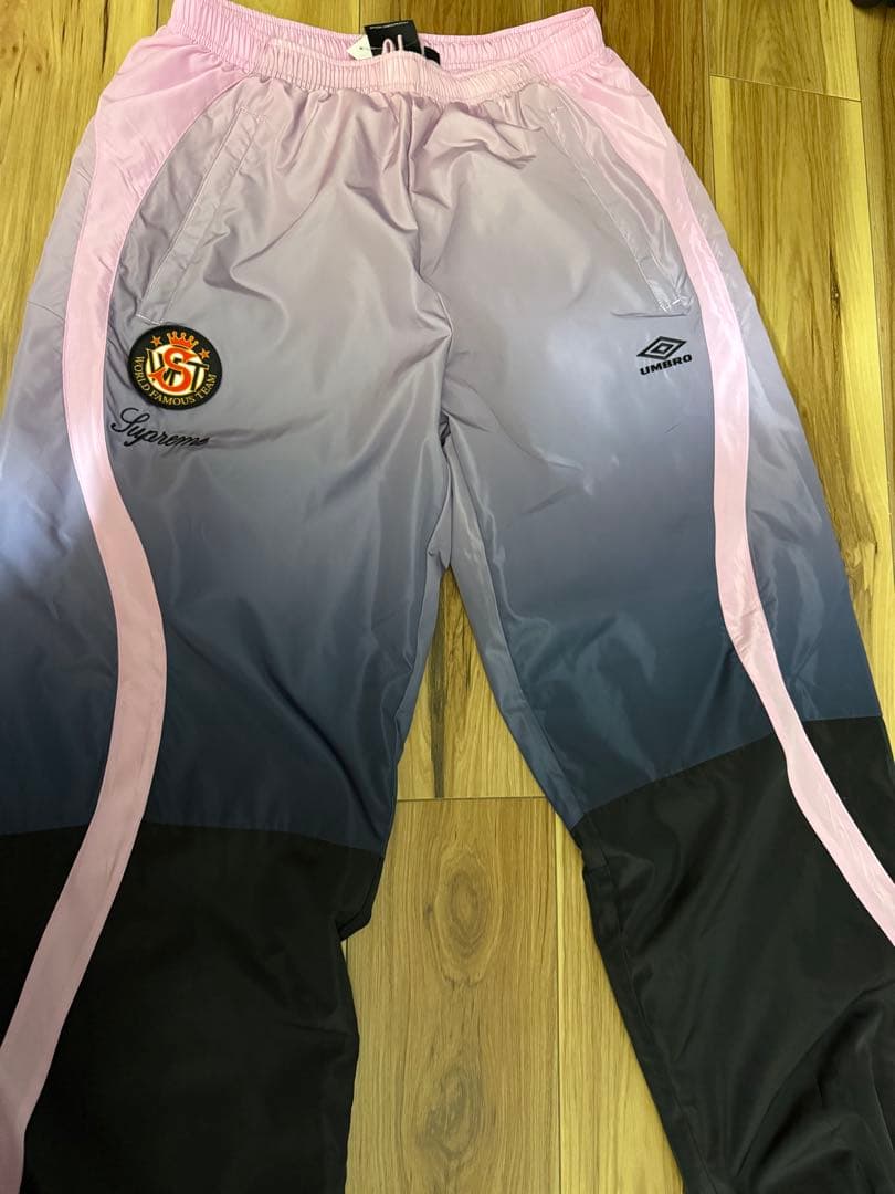 パンツ Supreme x Umbro Gradient Track Pant Pink