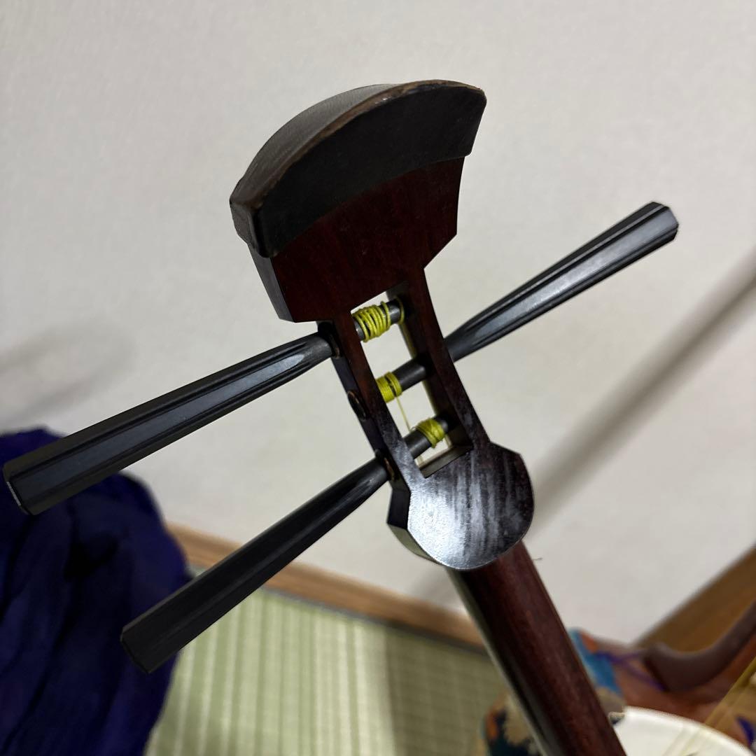 三味線　2本 K9 金　皮破れ　和楽器　胴内部ギザギザ有り