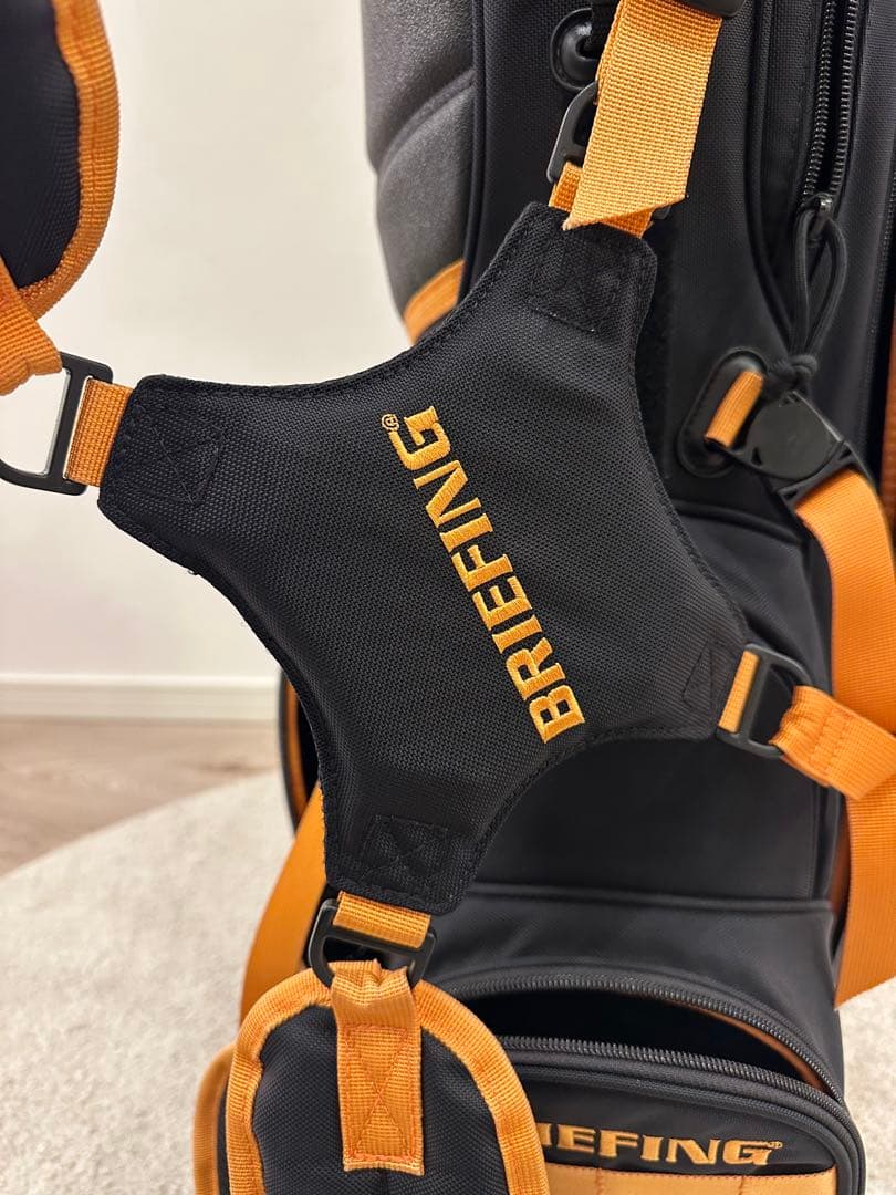 BRIEFING スタンドゴルフバッグ 黒とオレンジ