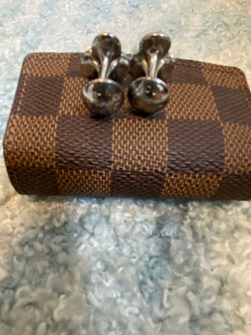 ヴィトン カフリンクス カフスボタン