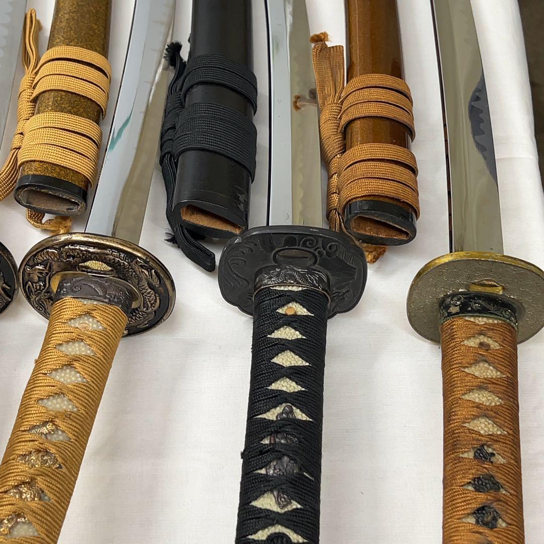【傷あり】模造刀 8本 まとめ 透かし鍔 太刀 脇差 白鞘 龍 黒鞘 金梨地