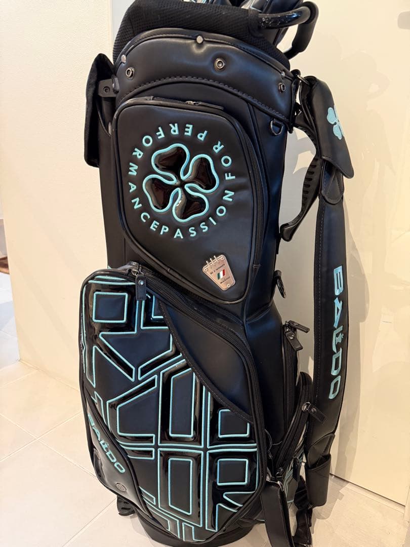 BAILDO キャディバッグ ブラック／ターコイズブルー