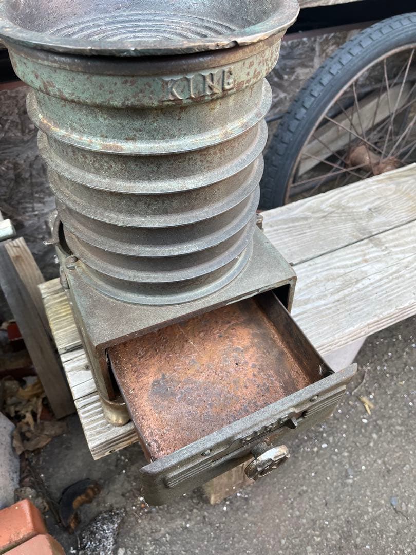 レトロ石炭ストーブ、薪ストーブ、昭和薪ストーブ、鋳物ストーブ、ダルマストーブ