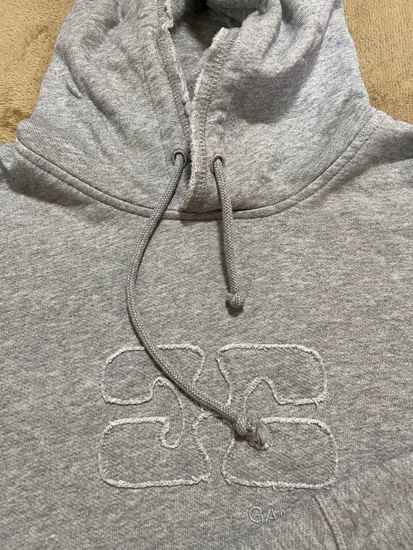GANNI フード付きクロップドパーカー グレー