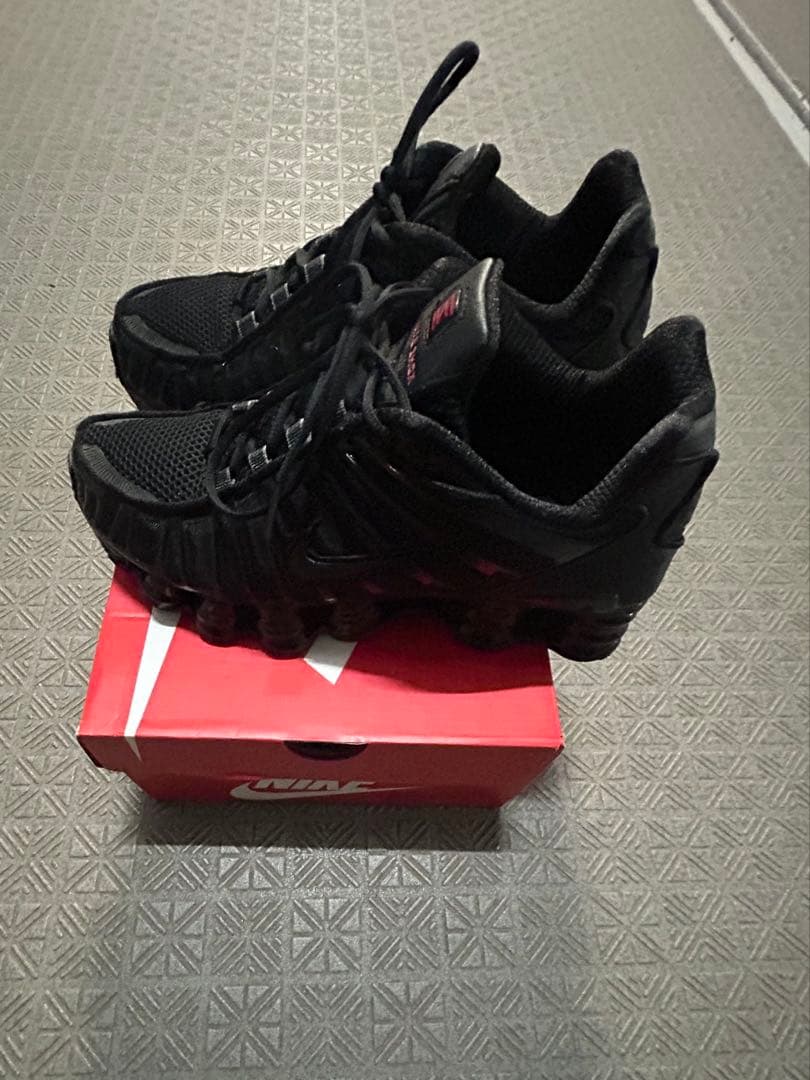 値下げ交渉可能　　ナイキショックス黒