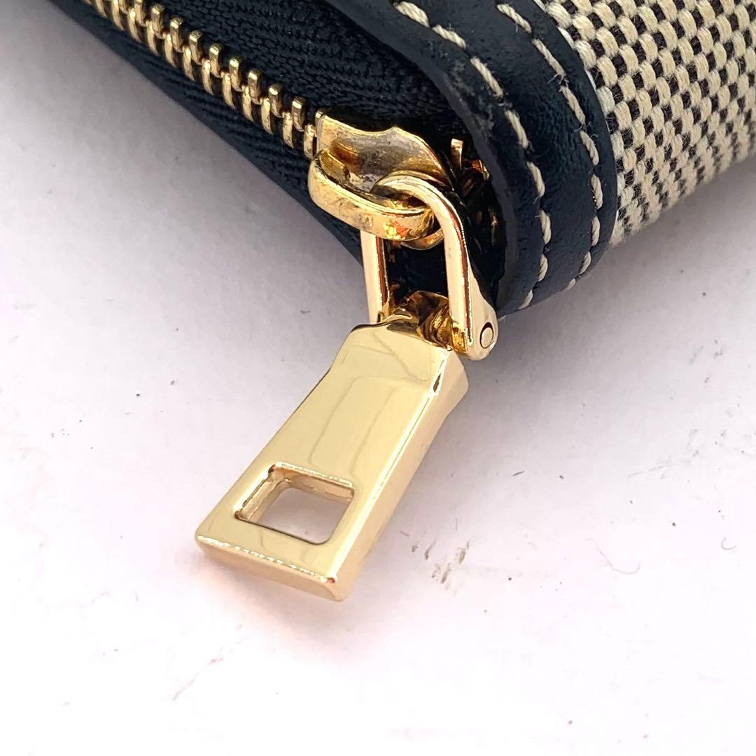 BURBERRY バーバリー ホースフェリープリント ラウンドジップ長財布