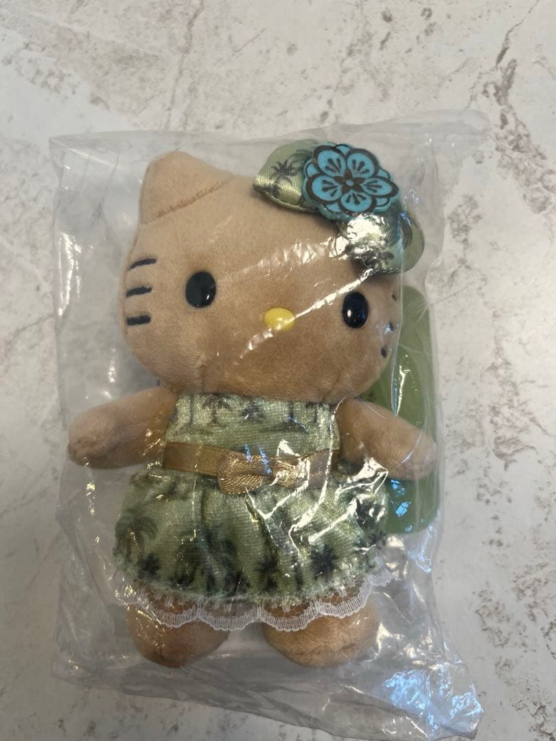 新品　ハワイ限定　日焼けハローキティ　キーホルダー　カハラホテル　サンリオ