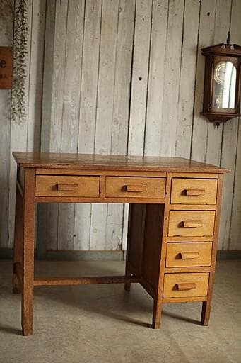 古い木製の片袖机　小引き出し6杯　ワークデスク　作業台　引き出し　古家具