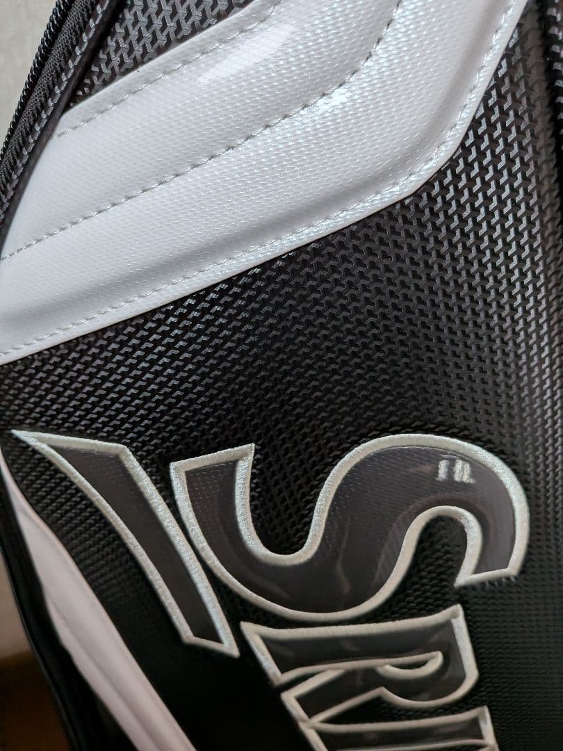 スリクソン9・5型　3k軽量 ネームプレートショルダー　 フードカバー付き