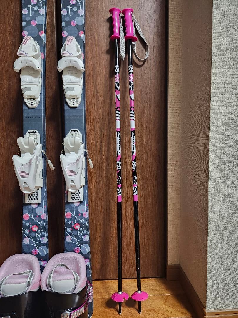 子供スキーセット　スキー板　138cm　 ブーツ　23cm　ストック 95cm