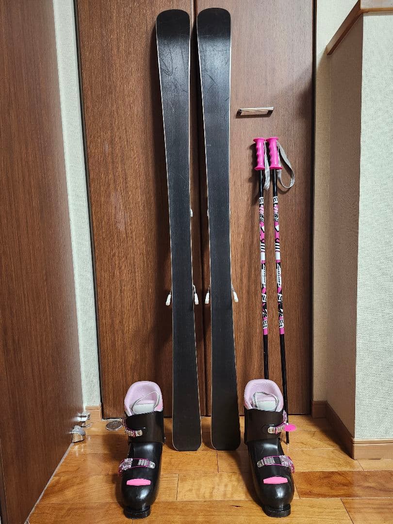 子供スキーセット　スキー板　138cm　 ブーツ　23cm　ストック 95cm