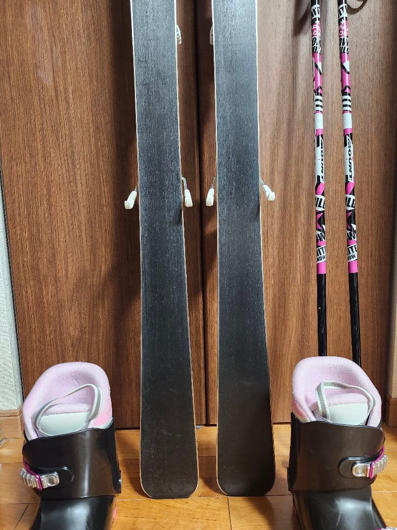子供スキーセット　スキー板　138cm　 ブーツ　23cm　ストック 95cm
