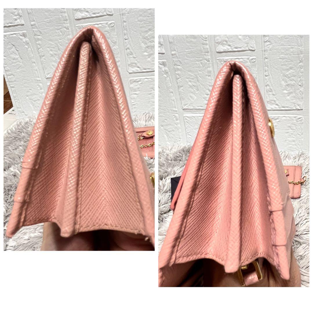 美品✨PRADA フィオッコサフィアーノ　ベビーピンク　メタルロゴ　2点セット