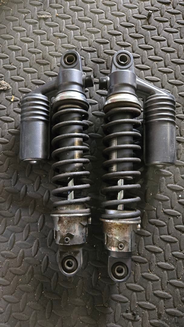 ゼファー 純正サス