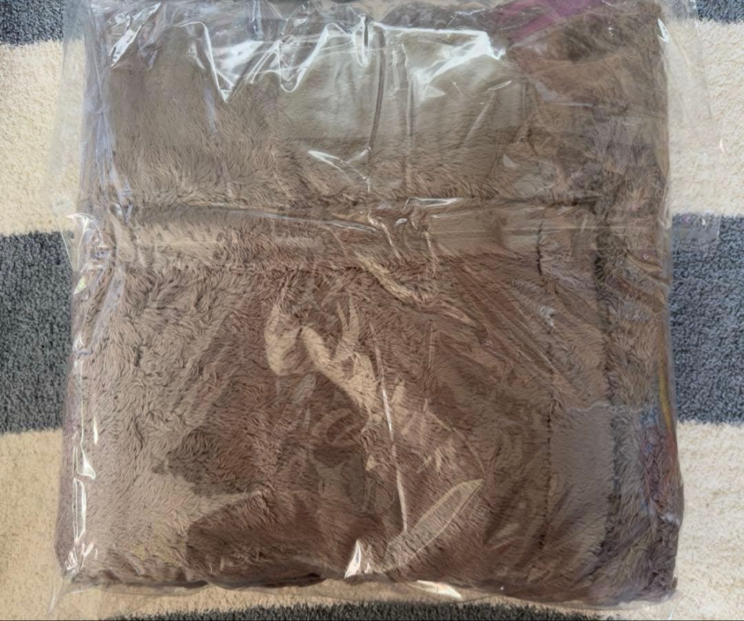 らて　gelato pique 【Sleep】CAT着る毛布　黒猫