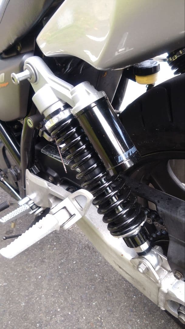 CB400SF DAYTONA リアサスペンション