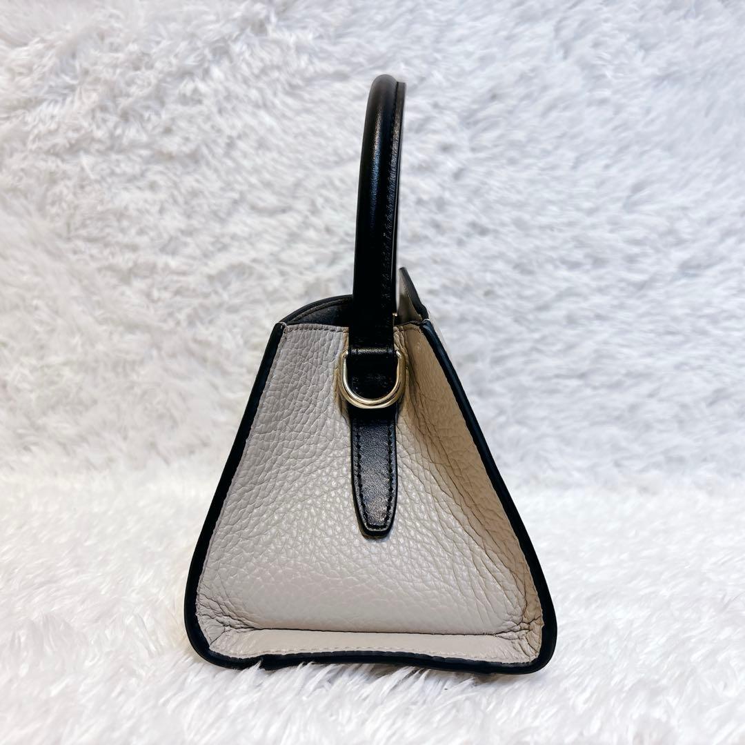 ✨美品✨ FURLA フルラ ジェネシ ミニ 2way ショルダーバッグ 本革