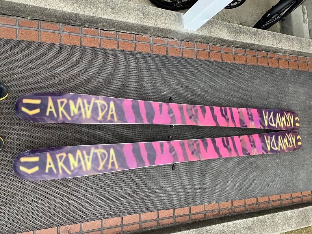 スキー 18-19 ARMADA JJ 185cm